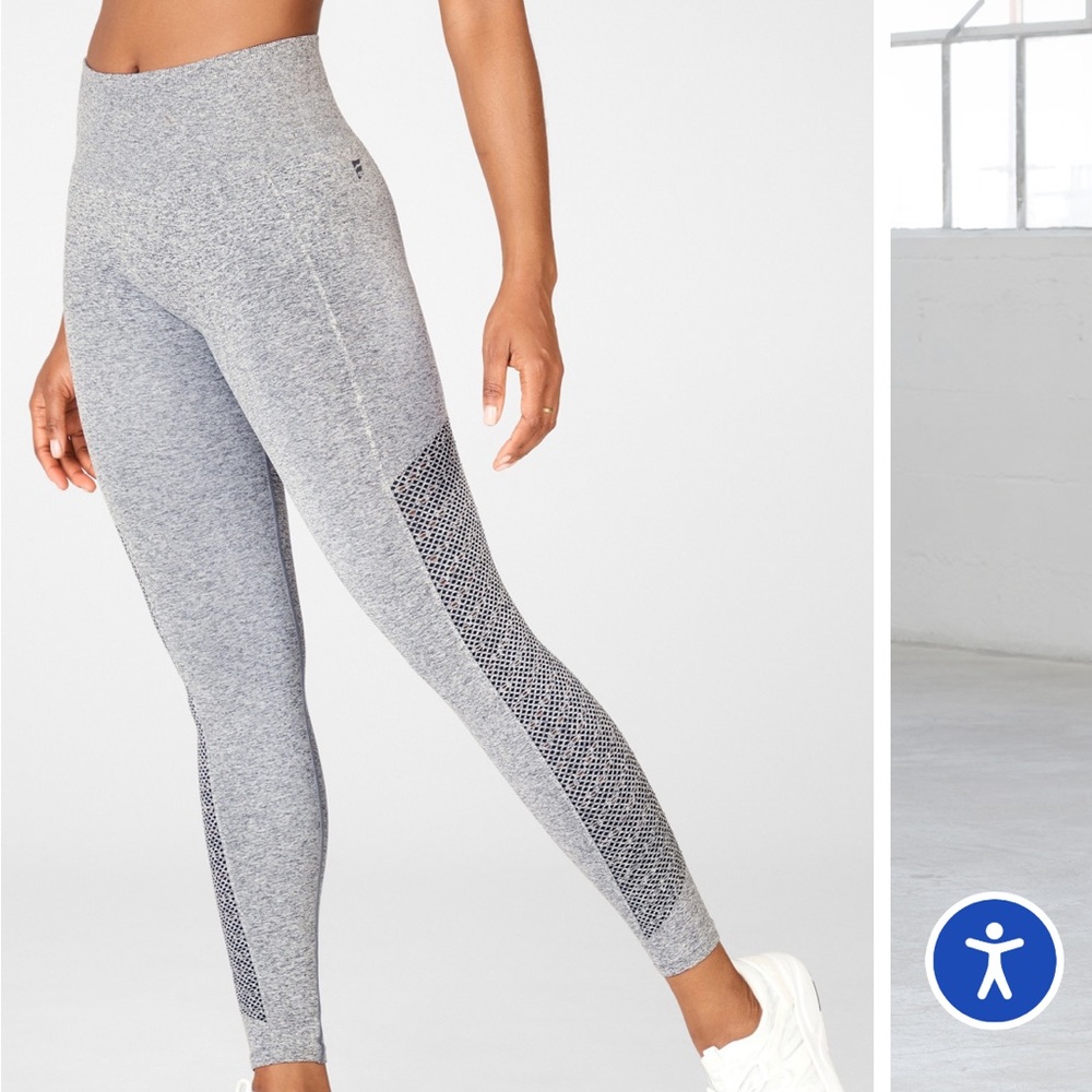 Fabletics Light Gray Women's Leggings - Picture 3 of 5